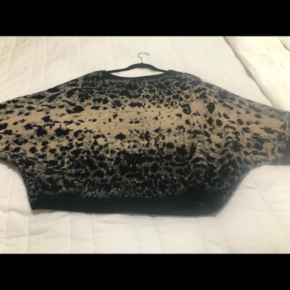 Top - Picture 3 of 5